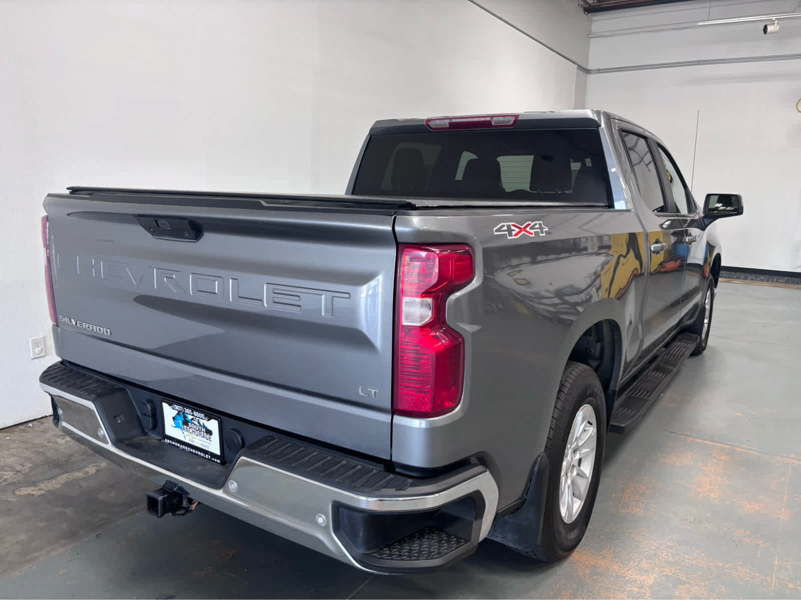 Used 2022 Chevrolet Silverado 1500 LT w/ Safety Package AWD/4WD image 6