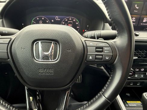 Used 2025 Honda Accord Sport image 19