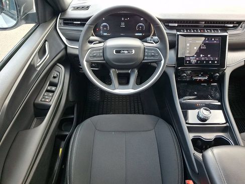 Used 2024 Jeep Grand Cherokee L Laredo w/ Luxury Tech Group I AWD/4WD image 13