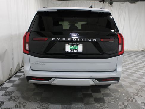 Used 2025 Ford Expedition Platinum AWD/4WD image 37