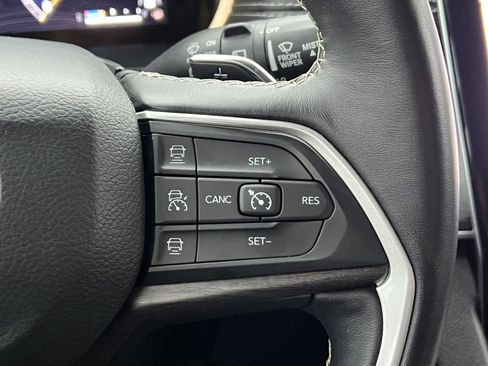 Used 2022 Jeep Grand Cherokee L Limited image 22