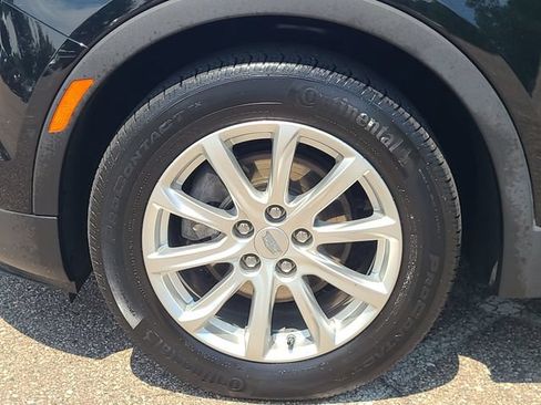 Used 2023 Cadillac XT4 Luxury w/ Cold Weather Package AWD/4WD image 10