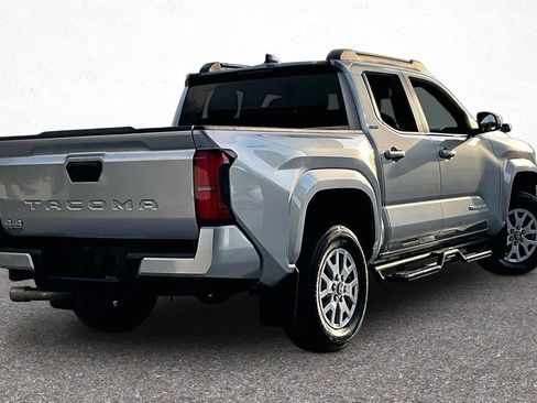 Certified 2026 Toyota Tacoma SR5 AWD/4WD image 9