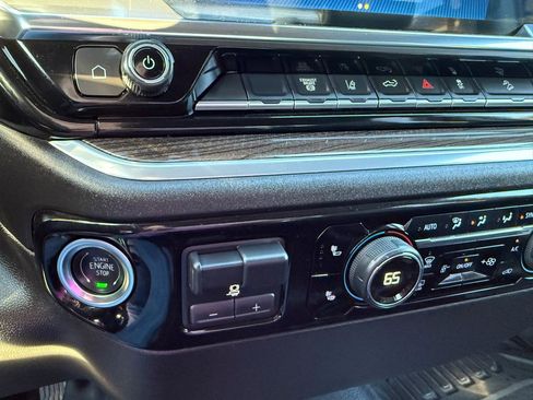 Used 2025 Chevrolet Silverado 2500 LT w/ Convenience Package image 32