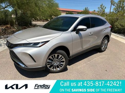 Used 2024 Toyota Venza XLE AWD/4WD image 1