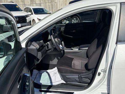 Used 2024 Nissan Sentra SR FWD image 15