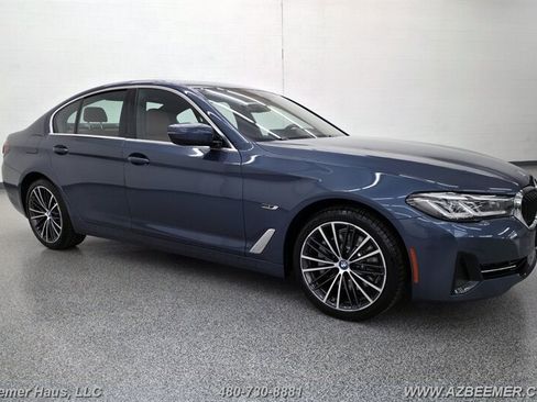 Used 2023 BMW 530e w/ Premium Package RWD image 10
