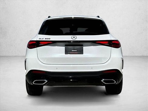 Used 2026 Mercedes-Benz GLC 300 image 4