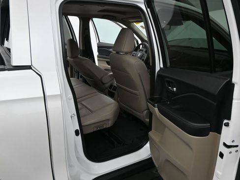 Used 2023 Honda Ridgeline RTL-E image 10
