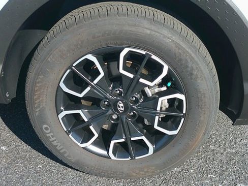 Certified 2024 Hyundai Santa Cruz SE image 21