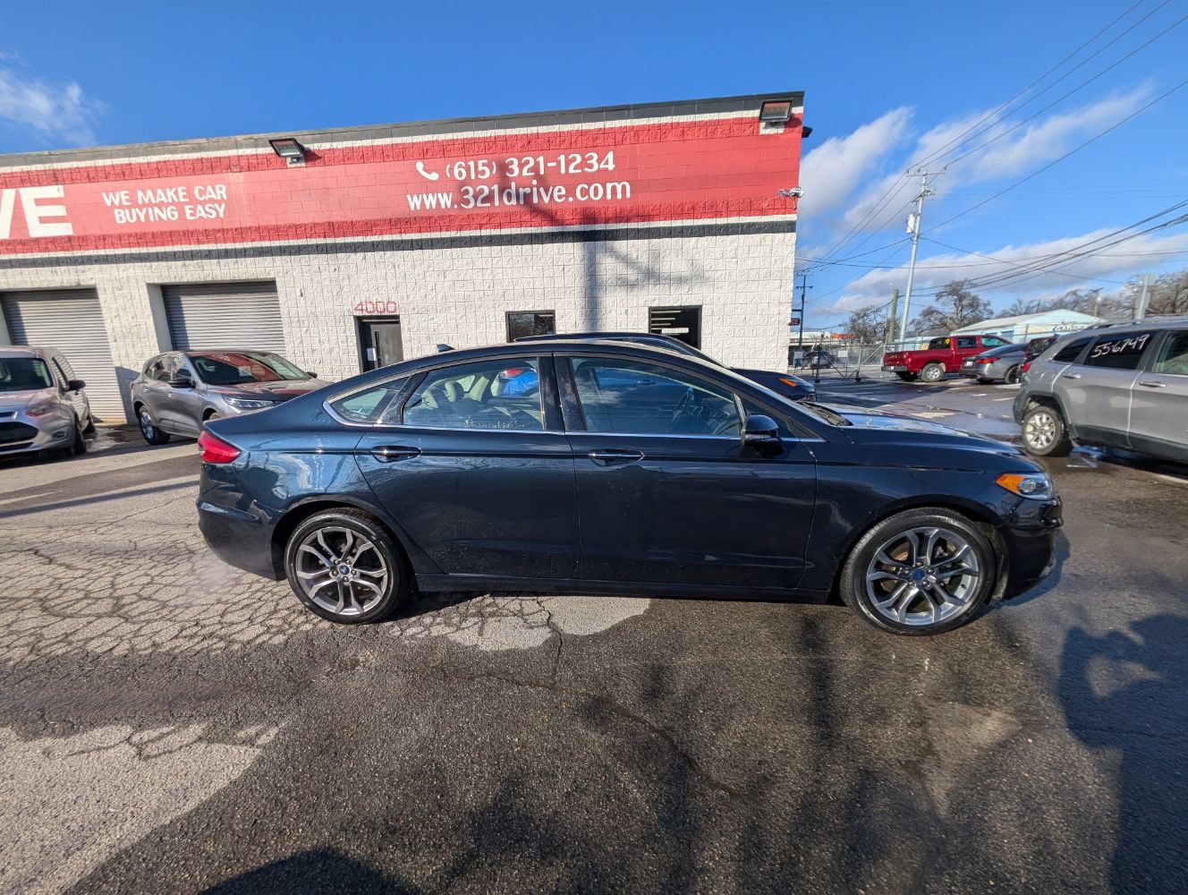 Used 2020 Ford Fusion SEL FWD image 5