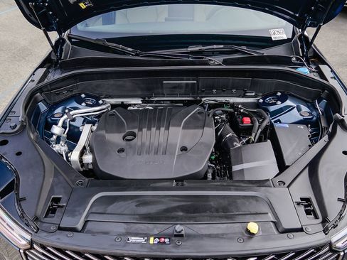 Certified 2025 Volvo XC90 B5 Plus image 32