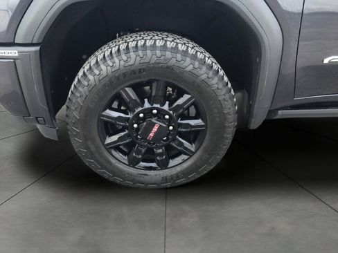 Used 2024 GMC Sierra 2500 AT4 w/ AT4 Premium Plus Package AWD/4WD image 3
