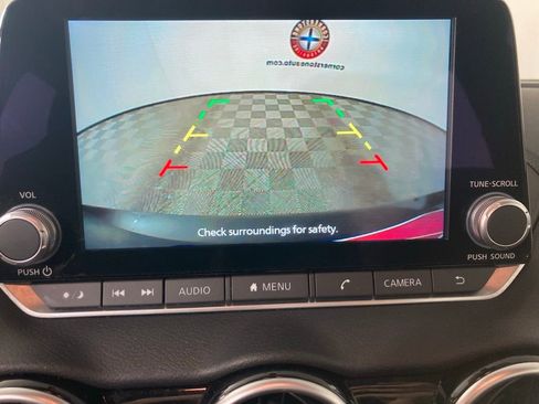 Used 2025 Nissan Sentra SV image 4