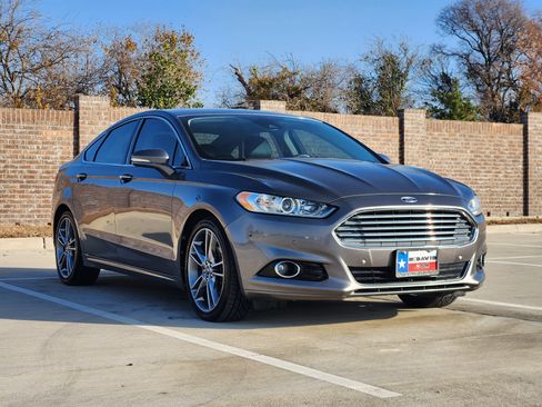 Used 2013 Ford Fusion Titanium w/ Titanium Driver Assist Pkg image 4