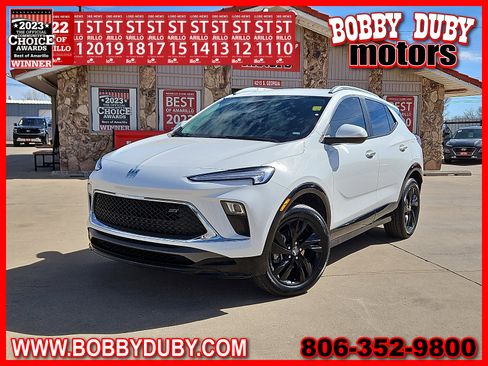 Used 2024 Buick Encore GX Sport Touring image 1