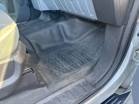 Used 2012 Ford F250 XLT w/ Camper Pkg image 28