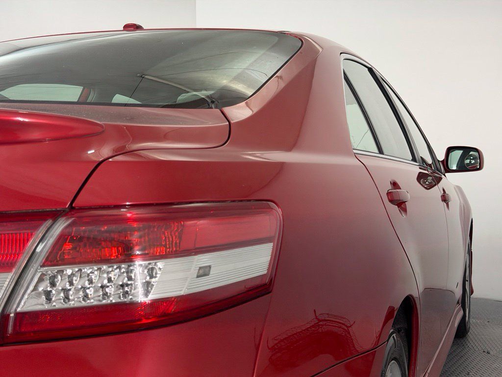 Used 2011 Toyota Camry SE w/ SE Extra-Value Pkg #1 FWD image 60