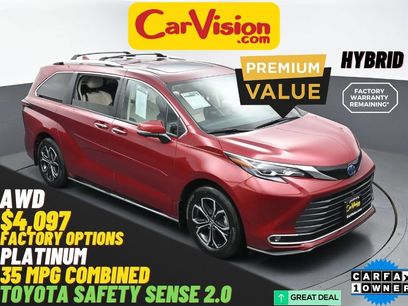 Used 2025 Toyota Sienna Platinum
