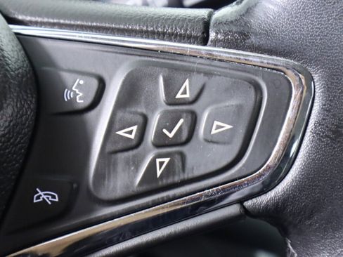 Used 2018 Chevrolet Cruze Premier image 13