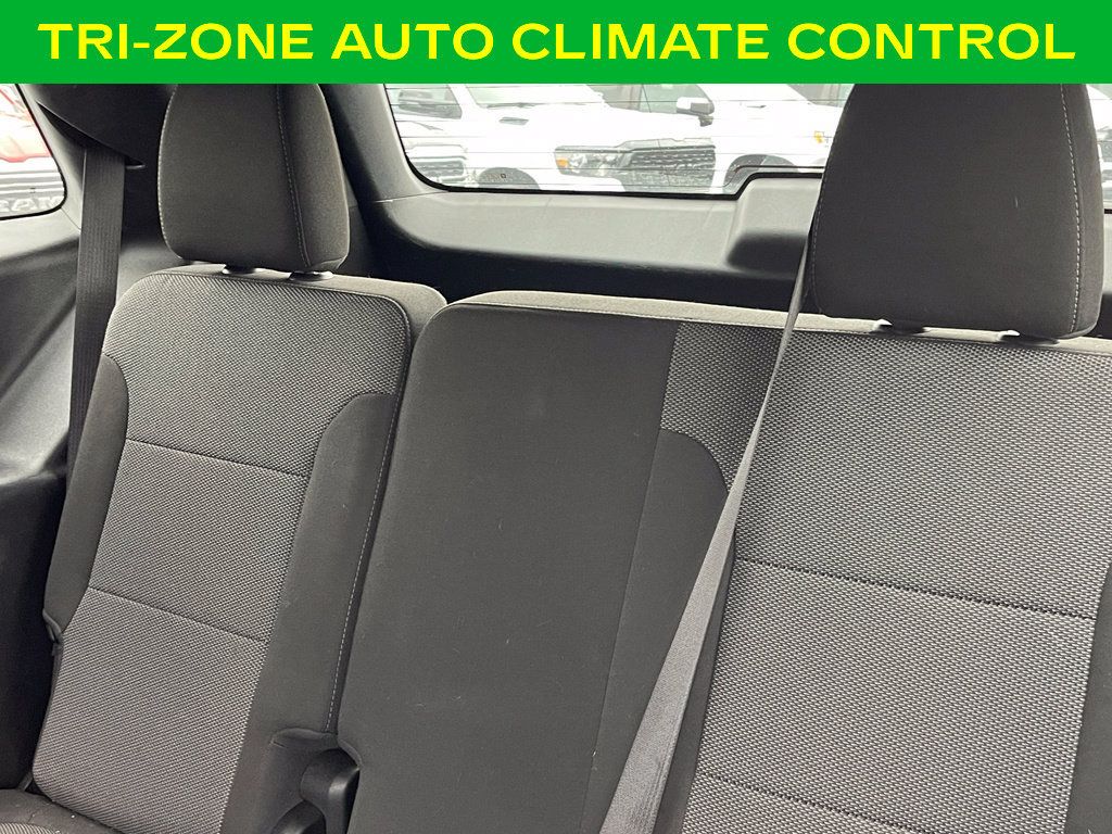 Used 2023 Chevrolet Traverse LT AWD/4WD image 13