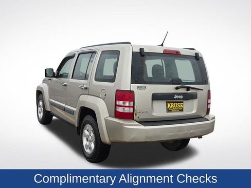 Used 2011 Jeep Liberty Sport AWD/4WD image 6