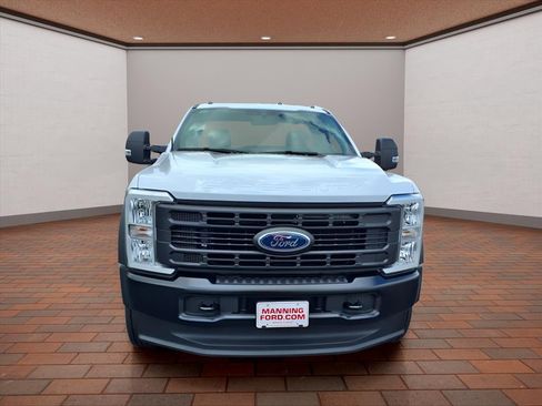 New 2025 Ford F550 4x4 Regular Cab Super Duty image 3
