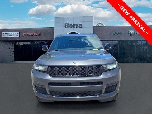 Used 2021 Jeep Grand Cherokee L Laredo AWD/4WD image 2