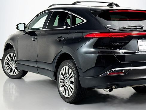 Used 2024 Toyota Venza Limited AWD/4WD image 15