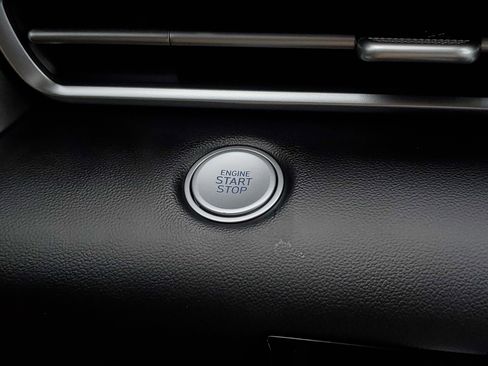 Used 2022 Hyundai Elantra SEL w/ Convenience Package image 27