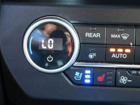 Used 2021 Ford Expedition Platinum image 33