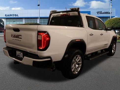 Used 2023 GMC Canyon Denali image 3