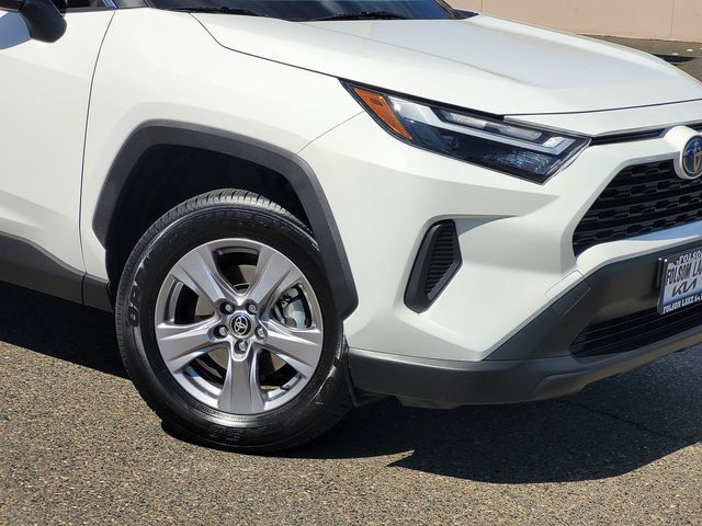 Used 2024 Toyota RAV4 XLE w/ Convenience Package AWD/4WD image 6