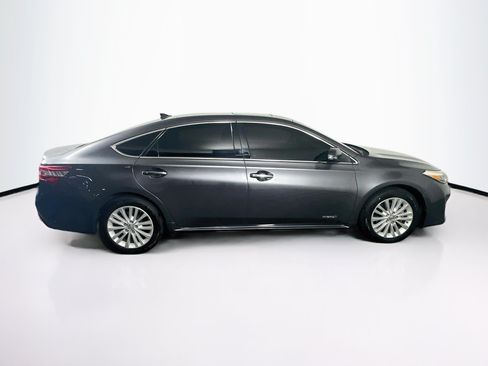 Used 2014 Toyota Avalon Limited w/ Technology Package FWD image 10
