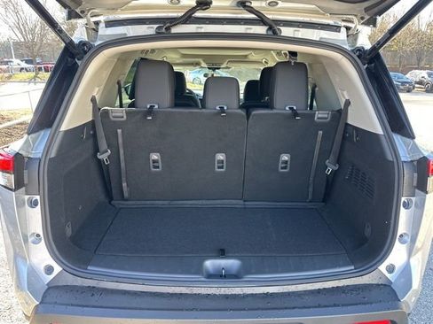 New 2025 Nissan Pathfinder SV w/ SV Premium Package image 25