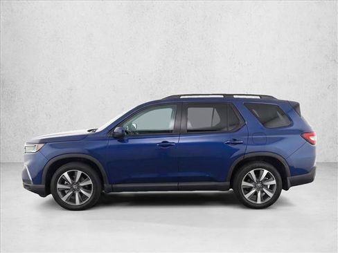 Used 2024 Honda Pilot Touring image 4