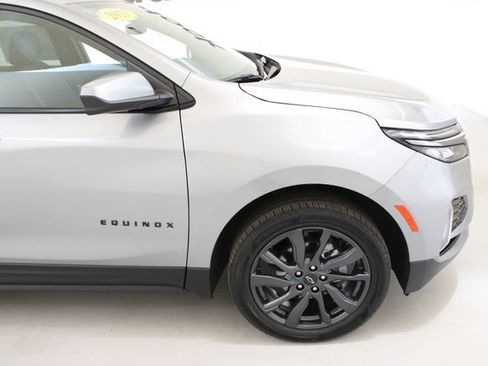 Used 2023 Chevrolet Equinox RS AWD/4WD image 11