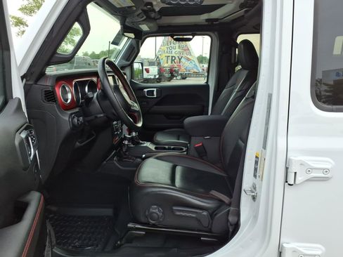 Used 2022 Jeep Wrangler Unlimited Rubicon w/ Steel Bumper Group AWD/4WD image 12