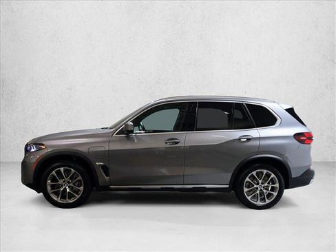 New 2026 BMW X5 xDrive50e AWD/4WD image 9