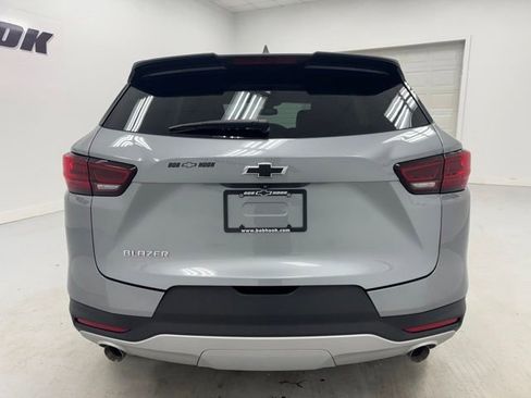 Used 2024 Chevrolet Blazer LT w/ Convenience Package FWD image 6