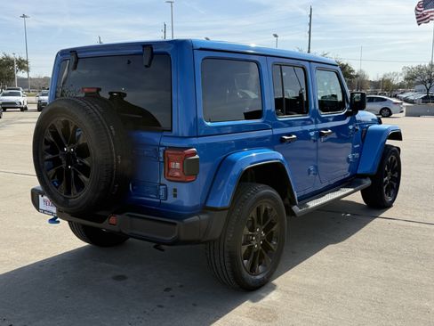 Used 2023 Jeep Wrangler Sahara w/ Cold Weather Group image 5