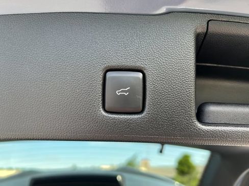 Used 2024 Ford Escape ST-Line w/ Tech Pack #1 AWD/4WD image 12