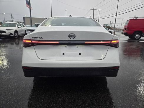 Used 2026 Nissan Sentra SV w/ SV Convenience Package FWD image 6