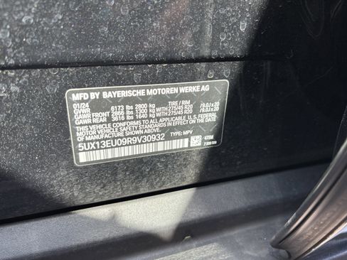 Used 2024 BMW X5 sDrive40i w/ Premium Package image 37