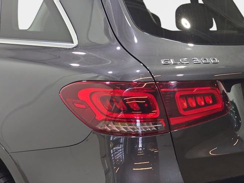 Used 2022 Mercedes-Benz GLC 300 4MATIC image 36
