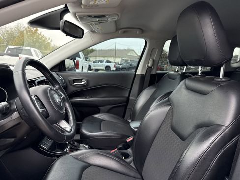 Used 2019 Jeep Compass Altitude image 12