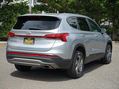 Used 2021 Hyundai Santa Fe SE AWD/4WD image 5