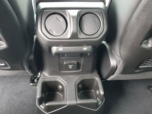 New 2025 Jeep Gladiator Rubicon image 12