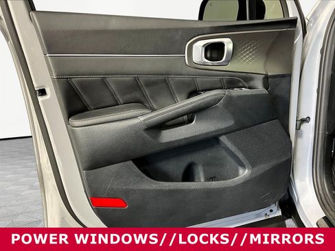Used 2023 Kia Sorento SX AWD/4WD image 18