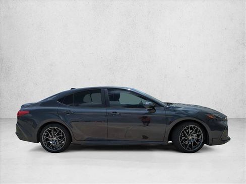 Used 2025 Toyota Camry XSE FWD image 4
